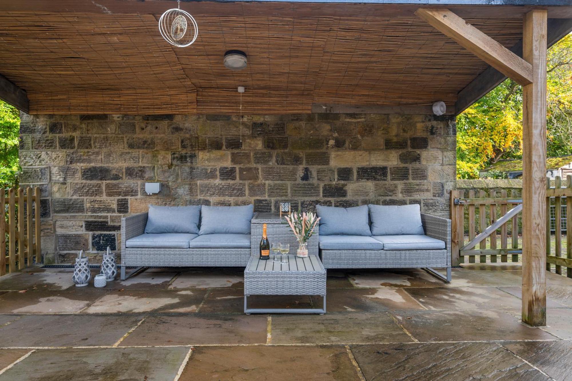 Relax At Little Hawkcliffe Villa Steeton Eksteriør billede